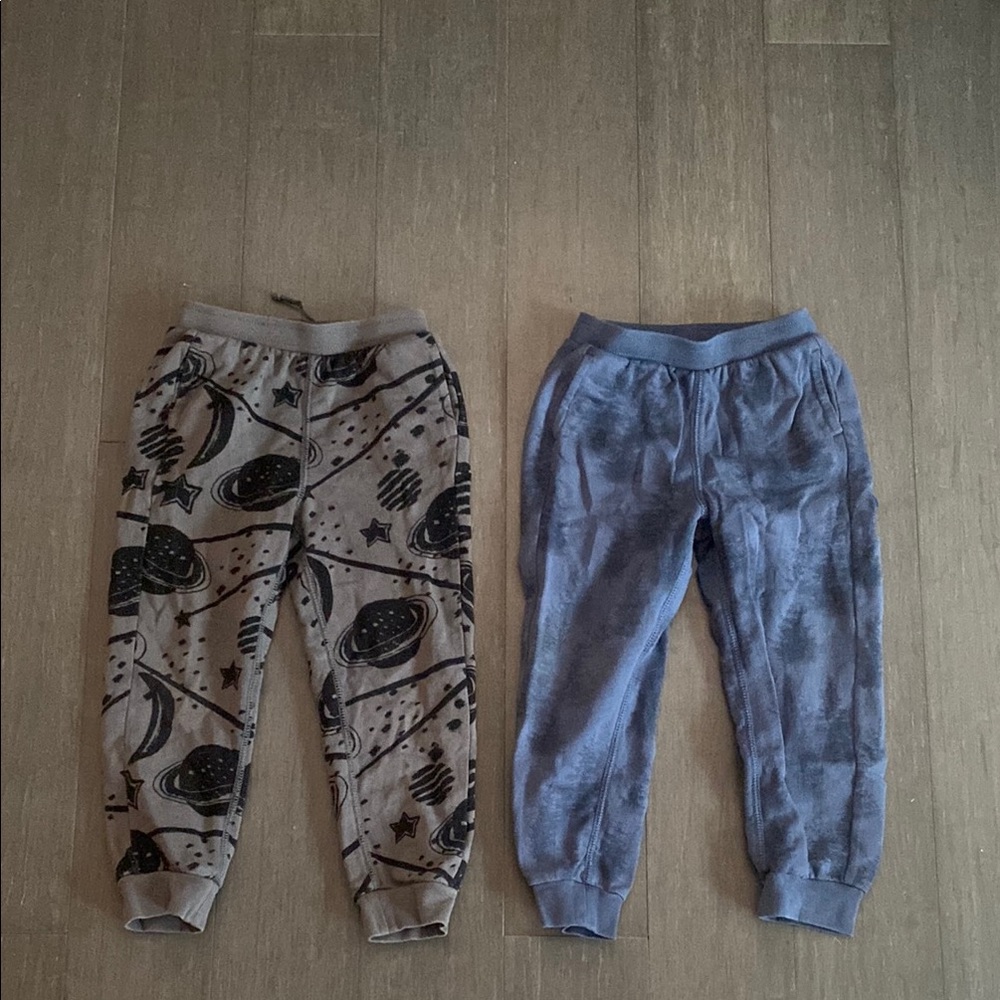 Tea Collection sz 5 Every Day Jogger 2 pack 🪐🌲